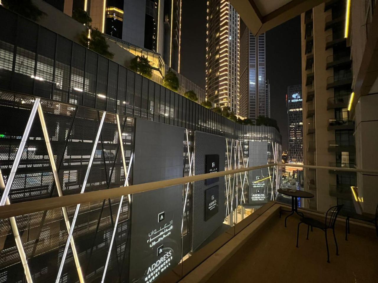Downtown Holiday'S - 1 Min To Dubai Mall & Burj Khalifa Hostel Exterior photo