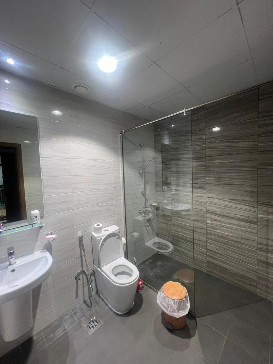Downtown Holiday'S - 1 Min To Dubai Mall & Burj Khalifa Hostel Exterior photo